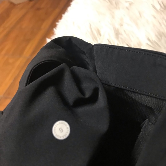 Men"s lululemon Pace Breaker-Short Lined-Size S -Black- Good Condition - Picture 16 of 16